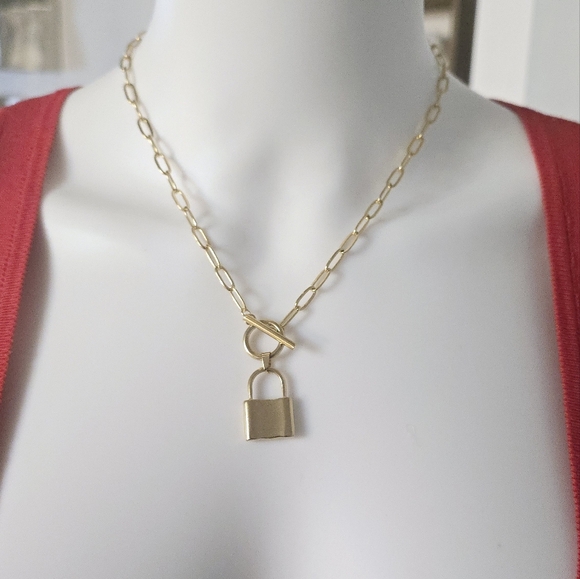 Luxury Style 18K gold plated Stainless steel "Lock" necklace, Intensity - Picture 6 of 7